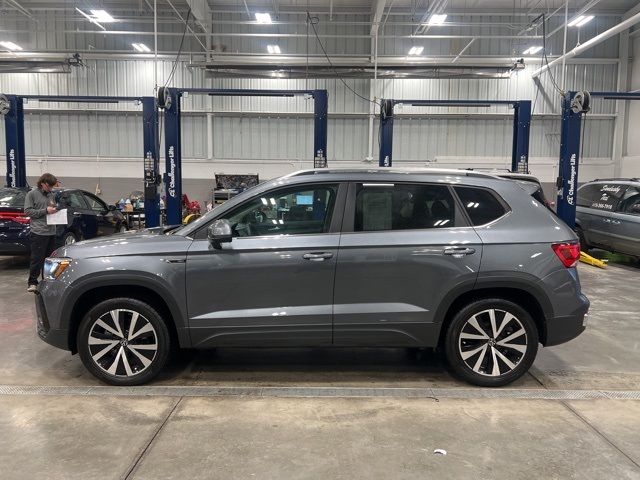 2022 Volkswagen Taos SE