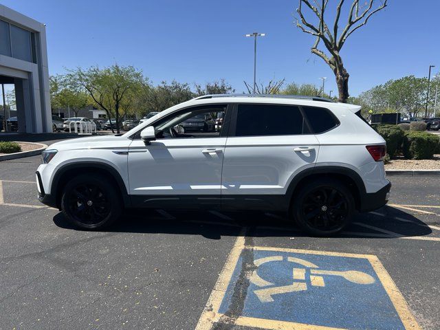2022 Volkswagen Taos SE