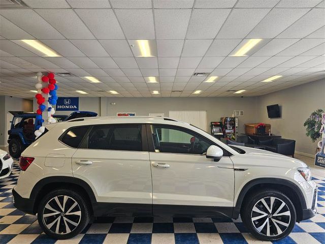 2022 Volkswagen Taos SE