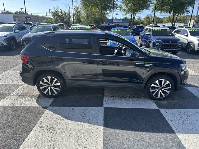 2022 Volkswagen Taos SE