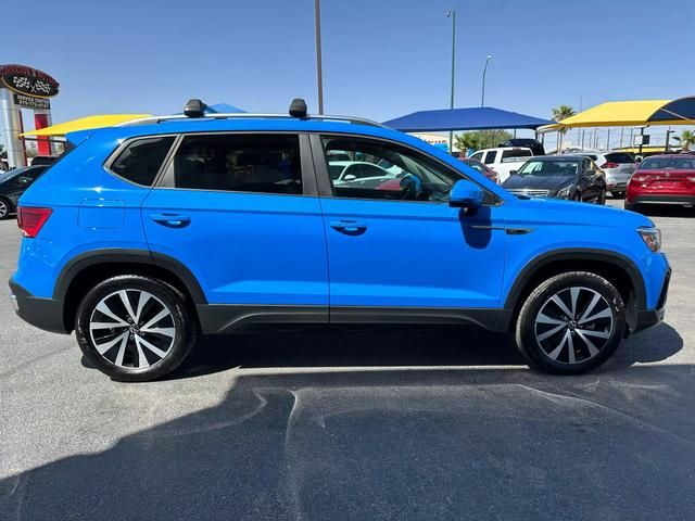 2022 Volkswagen Taos SE