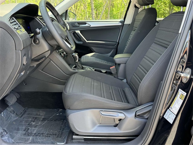Vehicle image 28 of 31