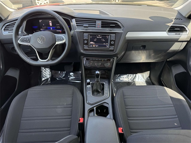 Vehicle image 7 of 31