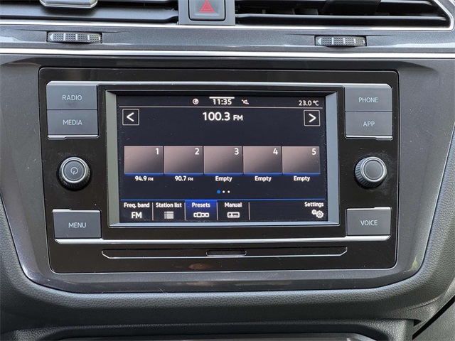 Vehicle image 8 of 31