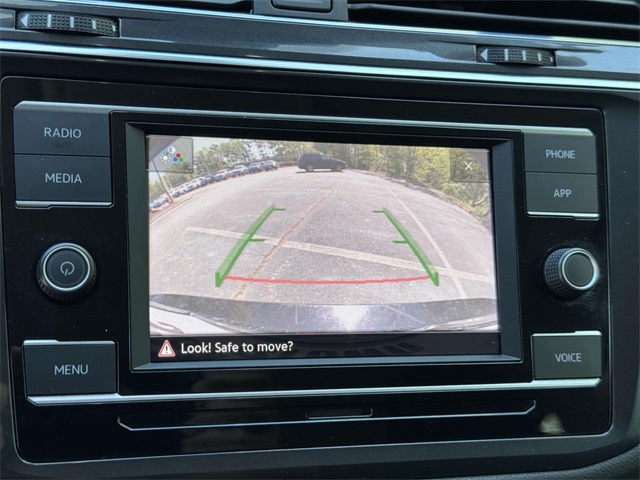 Vehicle image 9 of 31