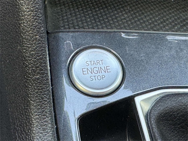 Vehicle image 13 of 31