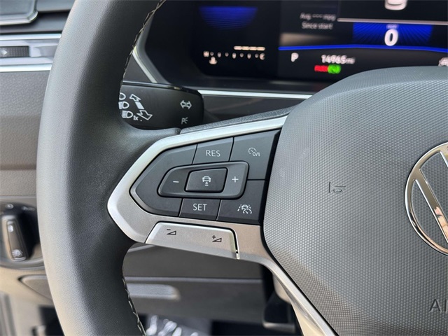 Vehicle image 14 of 31