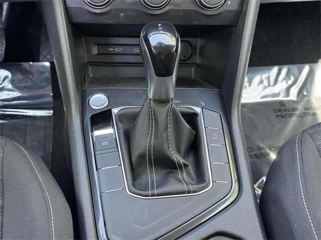 Vehicle image 11 of 31