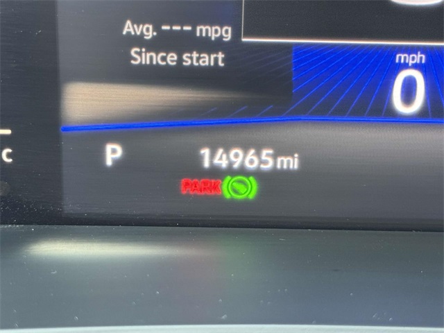 Vehicle image 19 of 31