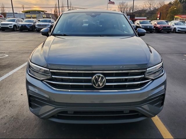 2022 Volkswagen Tiguan SE