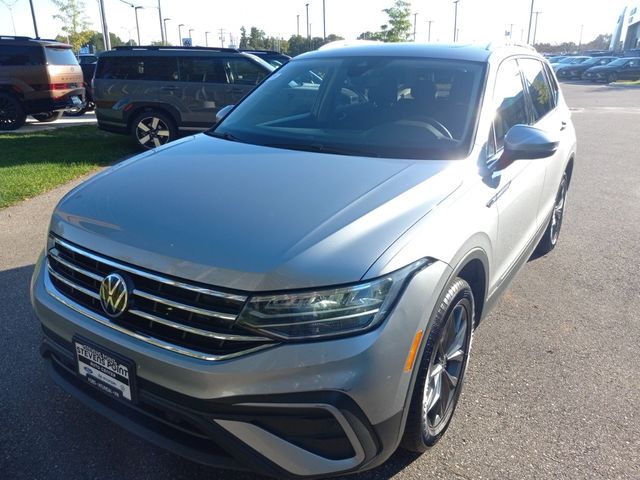 2022 Volkswagen Tiguan SE