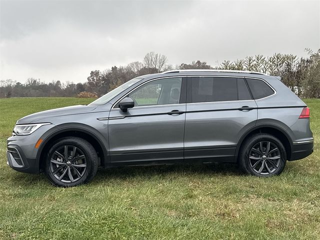 2022 Volkswagen Tiguan SE