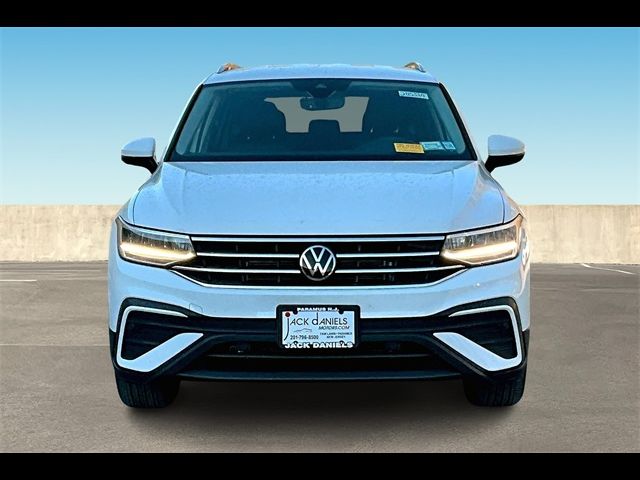 2022 Volkswagen Tiguan SE