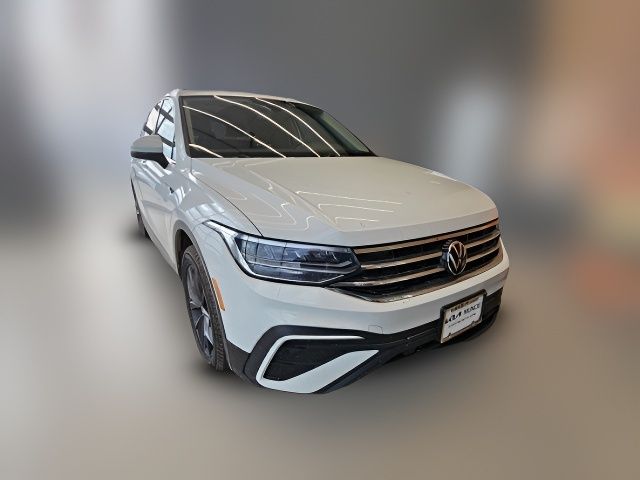 2022 Volkswagen Tiguan SE