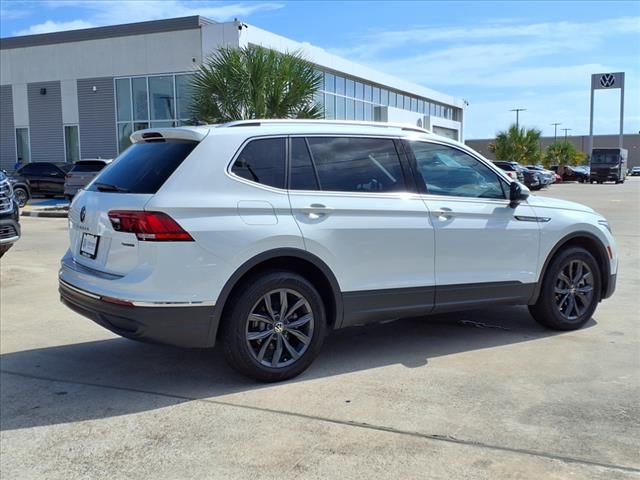 2022 Volkswagen Tiguan SE