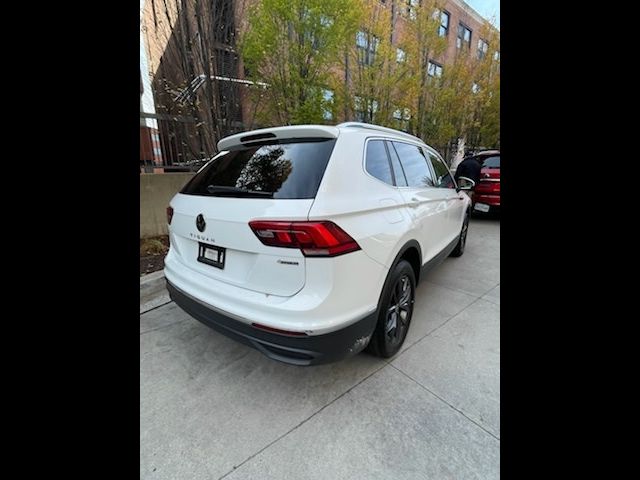 2022 Volkswagen Tiguan SE