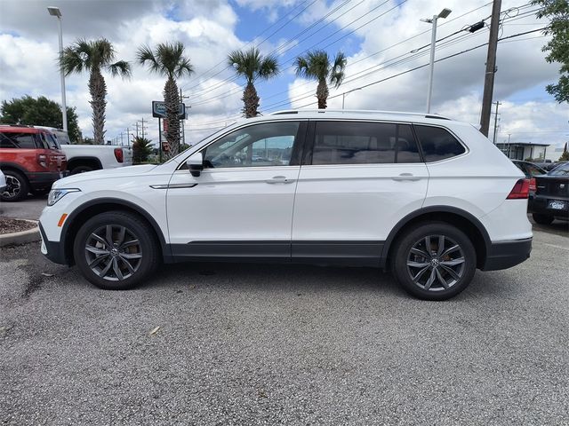 2022 Volkswagen Tiguan SE