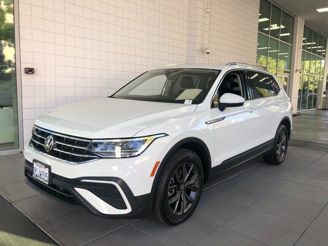 2022 Volkswagen Tiguan SE