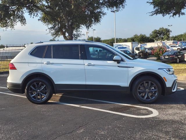 2022 Volkswagen Tiguan SE