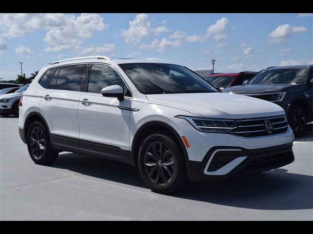 2022 Volkswagen Tiguan SE