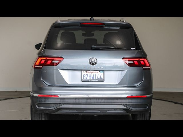 2022 Volkswagen Tiguan SE