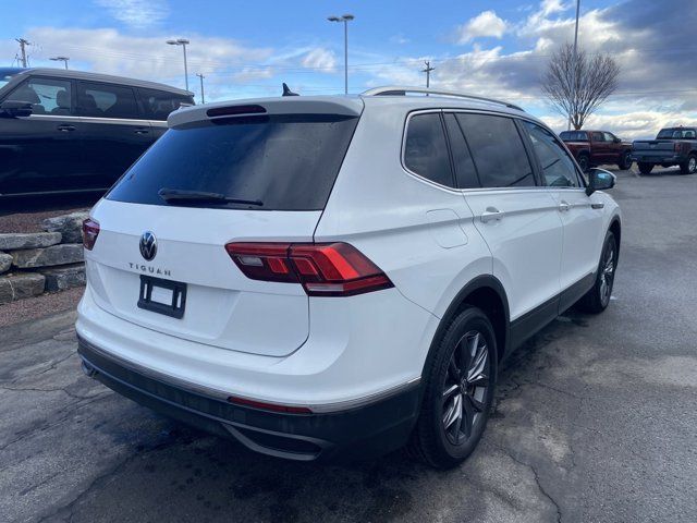 2022 Volkswagen Tiguan SE