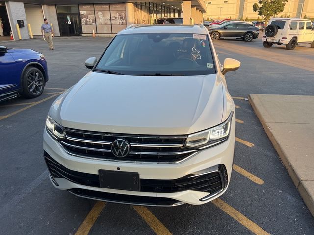 2022 Volkswagen Tiguan SEL R-Line