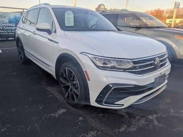 2022 Volkswagen Tiguan SEL R-Line