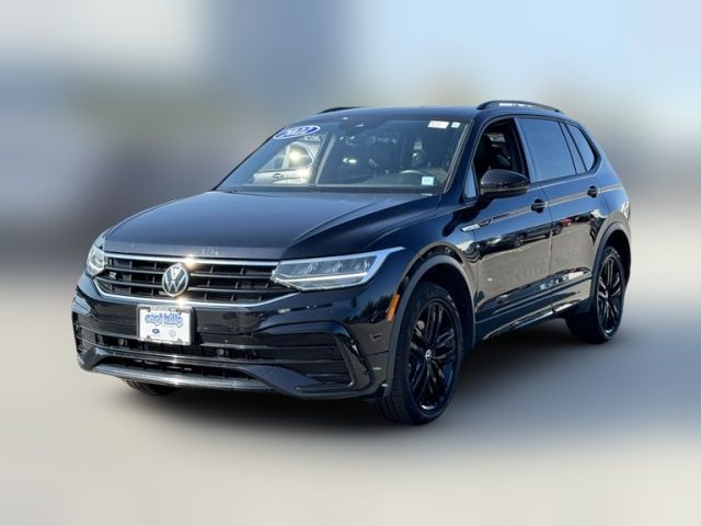 2022 Volkswagen Tiguan SE R-Line Black