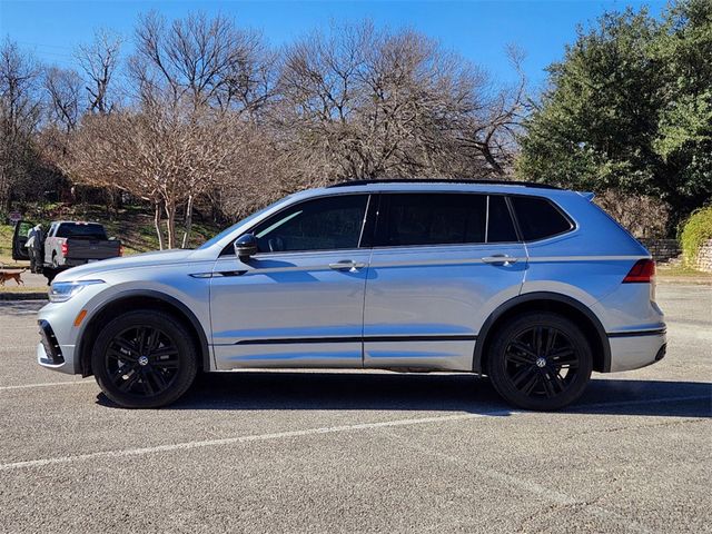 2022 Volkswagen Tiguan SE R-Line Black