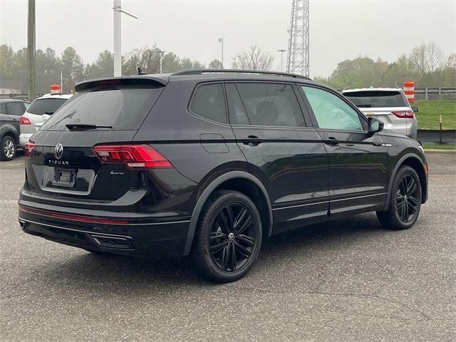 2022 Volkswagen Tiguan SE R-Line Black