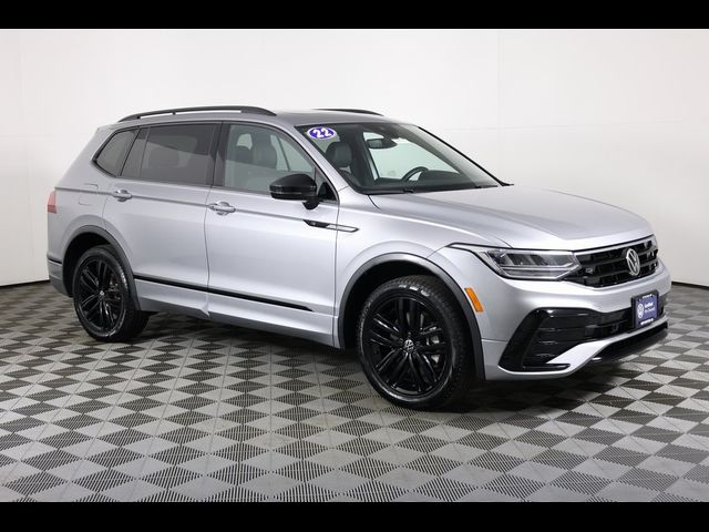 2022 Volkswagen Tiguan SE R-Line Black