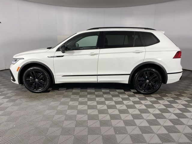 2022 Volkswagen Tiguan SE R-Line Black