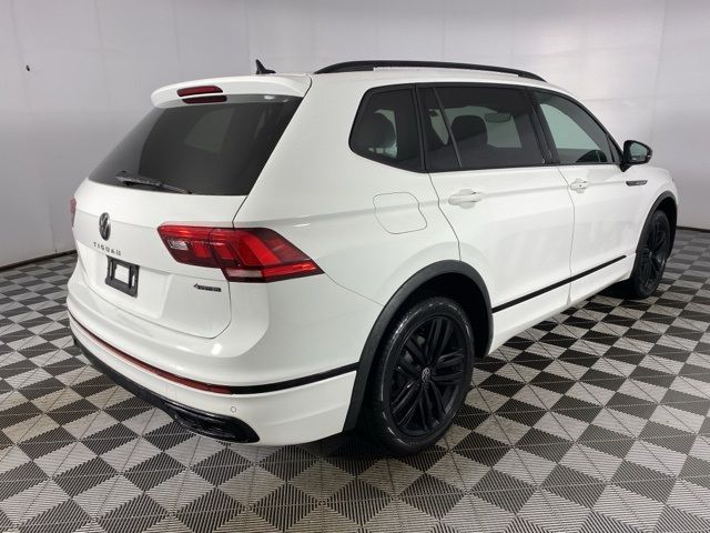 2022 Volkswagen Tiguan SE R-Line Black