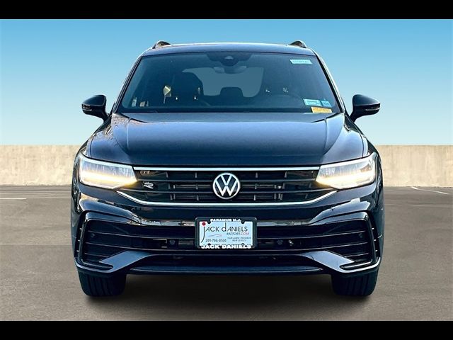 2022 Volkswagen Tiguan SE R-Line Black