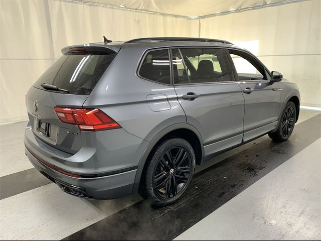 2022 Volkswagen Tiguan SE R-Line Black