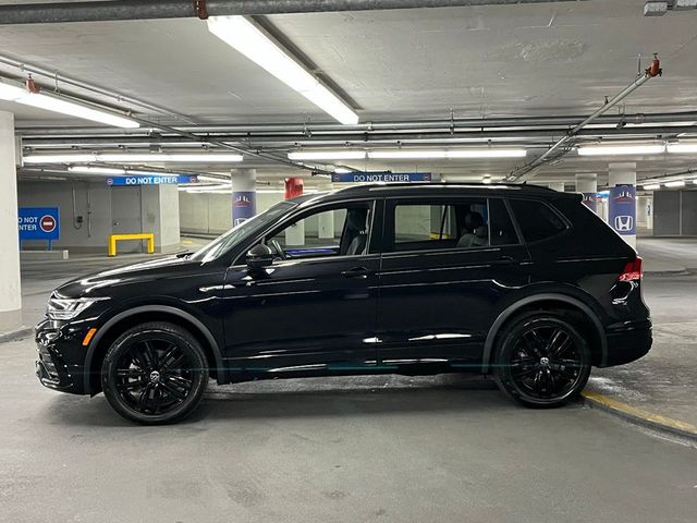 2022 Volkswagen Tiguan SE R-Line Black