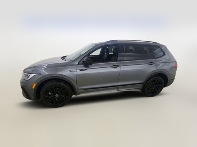 2022 Volkswagen Tiguan SE R-Line Black