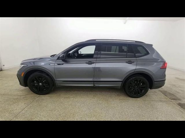 2022 Volkswagen Tiguan SE R-Line Black