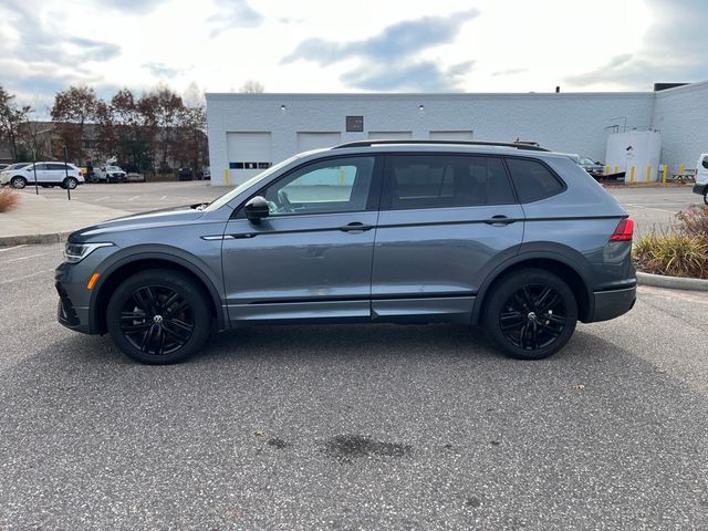 2022 Volkswagen Tiguan SE R-Line Black