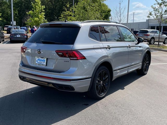 2022 Volkswagen Tiguan SE R-Line Black