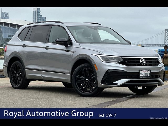 2022 Volkswagen Tiguan SE R-Line Black