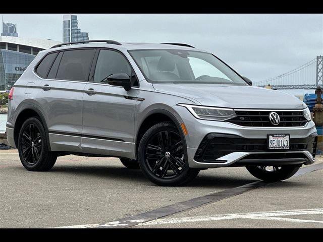 2022 Volkswagen Tiguan SE R-Line Black