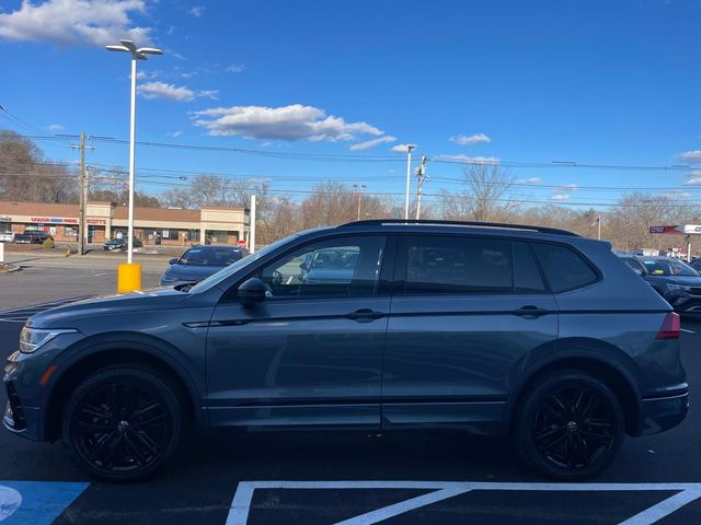2022 Volkswagen Tiguan SE R-Line Black