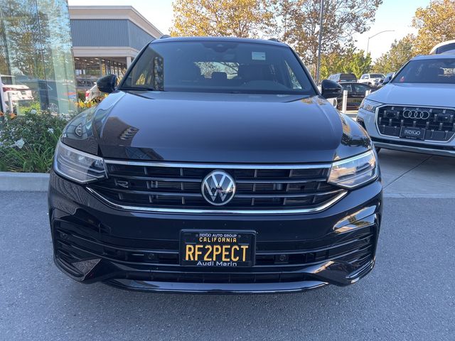 2022 Volkswagen Tiguan SE R-Line Black