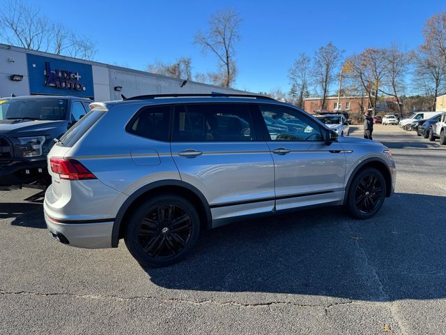 2022 Volkswagen Tiguan SE R-Line Black