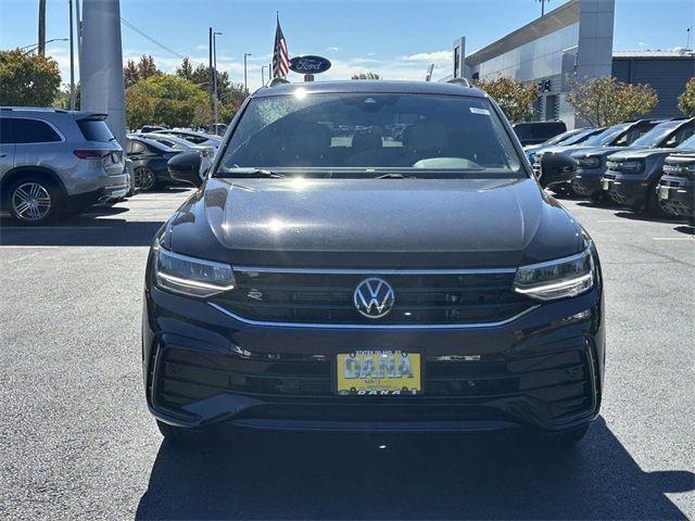 2022 Volkswagen Tiguan SE R-Line Black