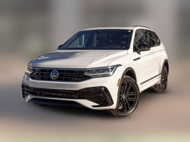 2022 Volkswagen Tiguan SE R-Line Black