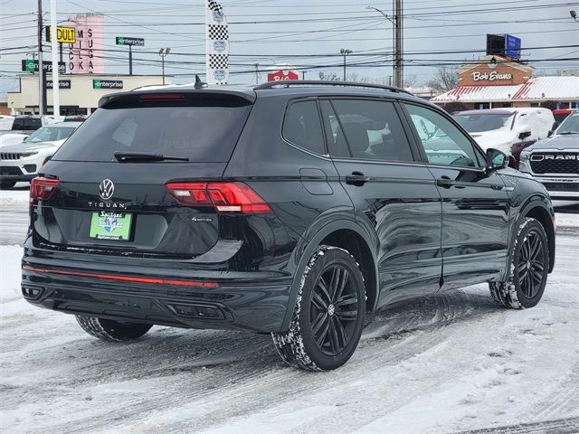 2022 Volkswagen Tiguan SE R-Line Black