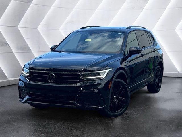 2022 Volkswagen Tiguan SE R-Line Black